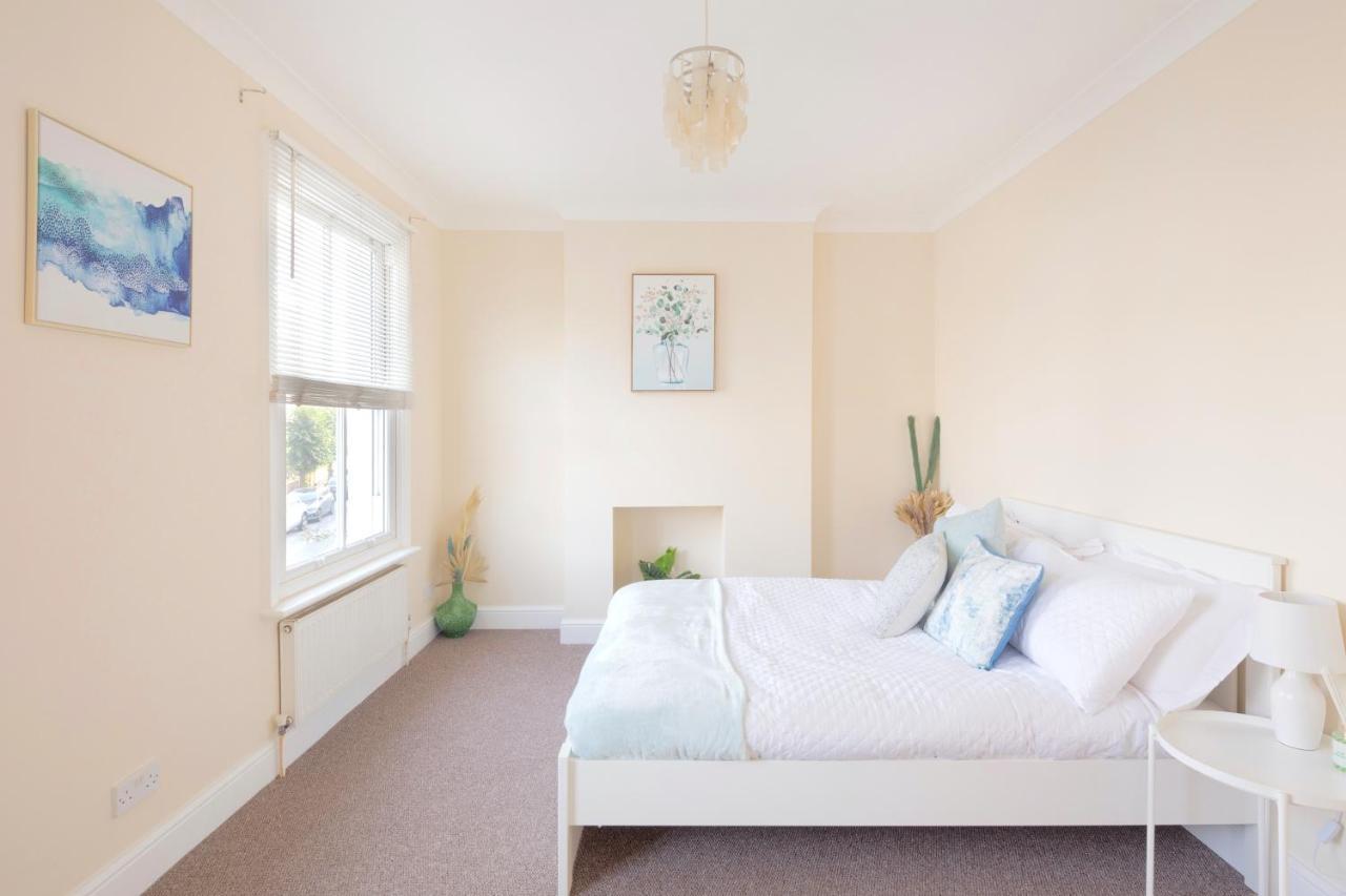 Stylish House In Wimbledon Villa London Ngoại thất bức ảnh