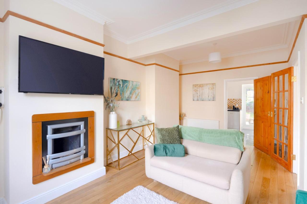 Stylish House In Wimbledon Villa London Ngoại thất bức ảnh